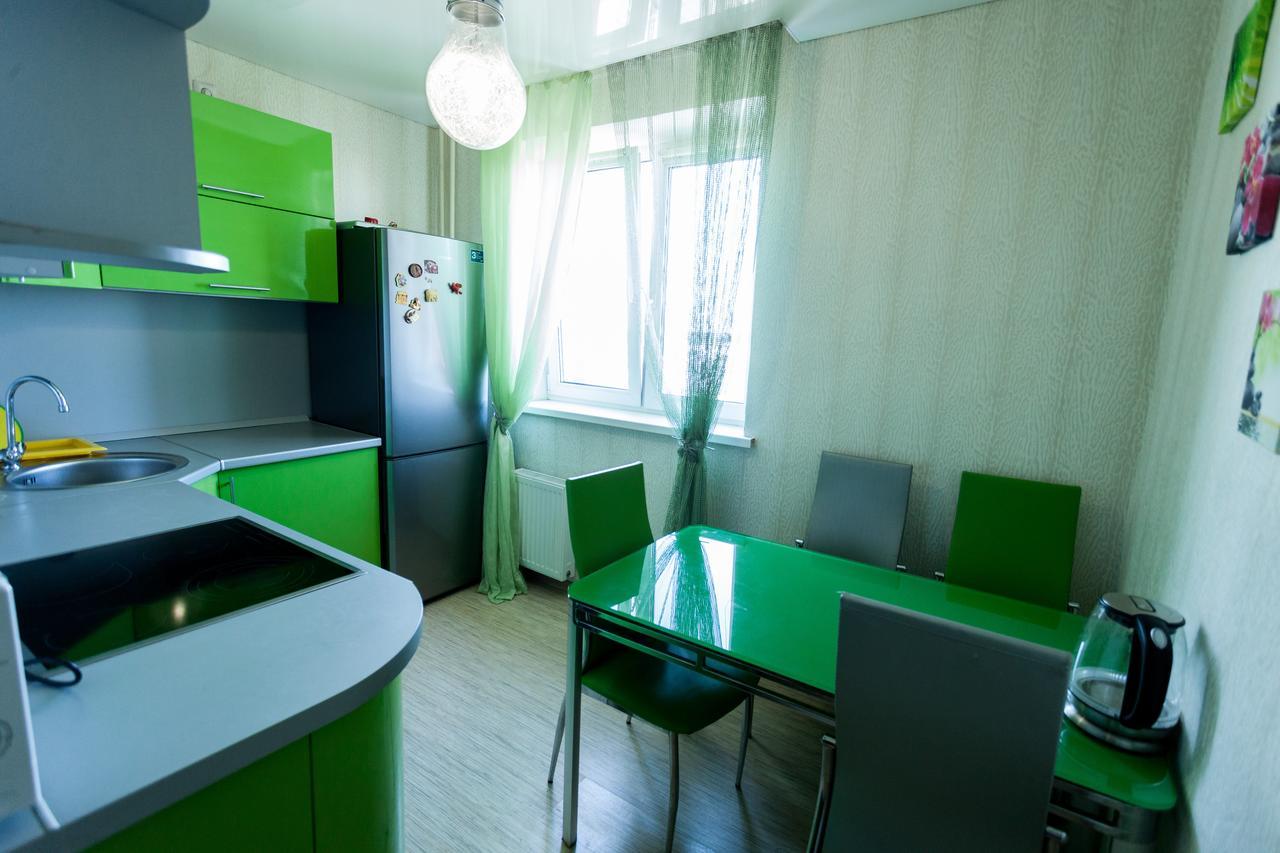 Apartments On Permyakova 76 ไทยูเมน ภายนอก รูปภาพ